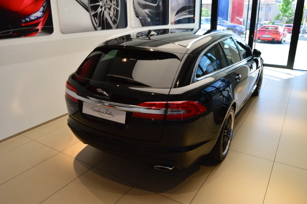 Jaguar XF 2.2D Sportbrake foto 5