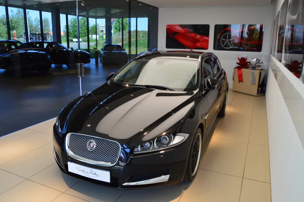 Jaguar XF 2.2D Sportbrake foto 6