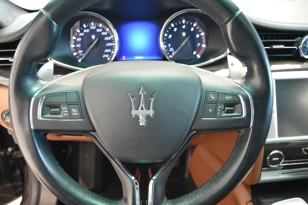 Maserati Quattroporte foto 12