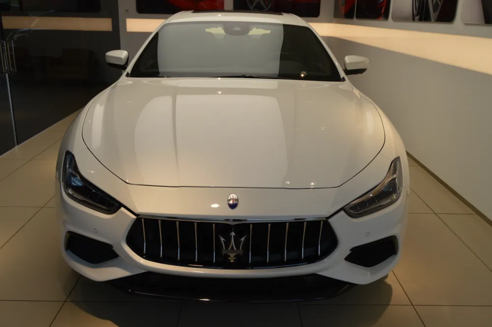 Maserati Ghibli foto 2