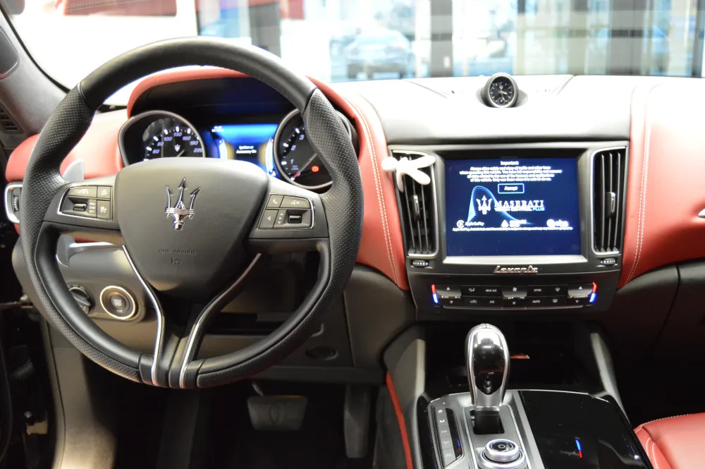 Maserati Levante foto 13