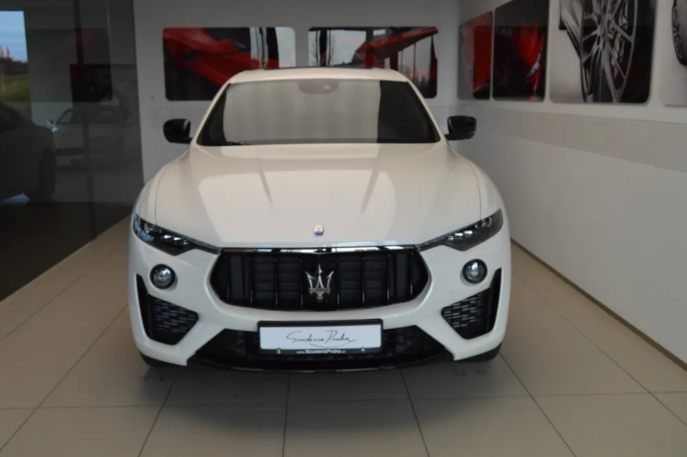 Maserati Levante foto 2