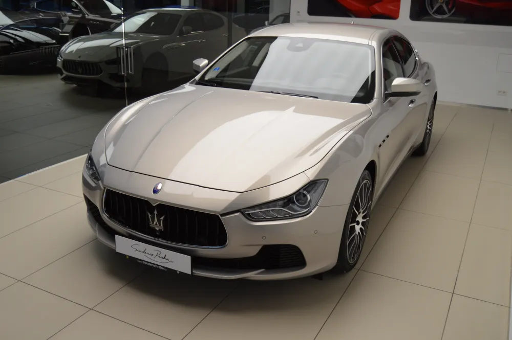 Maserati Ghibli foto 1