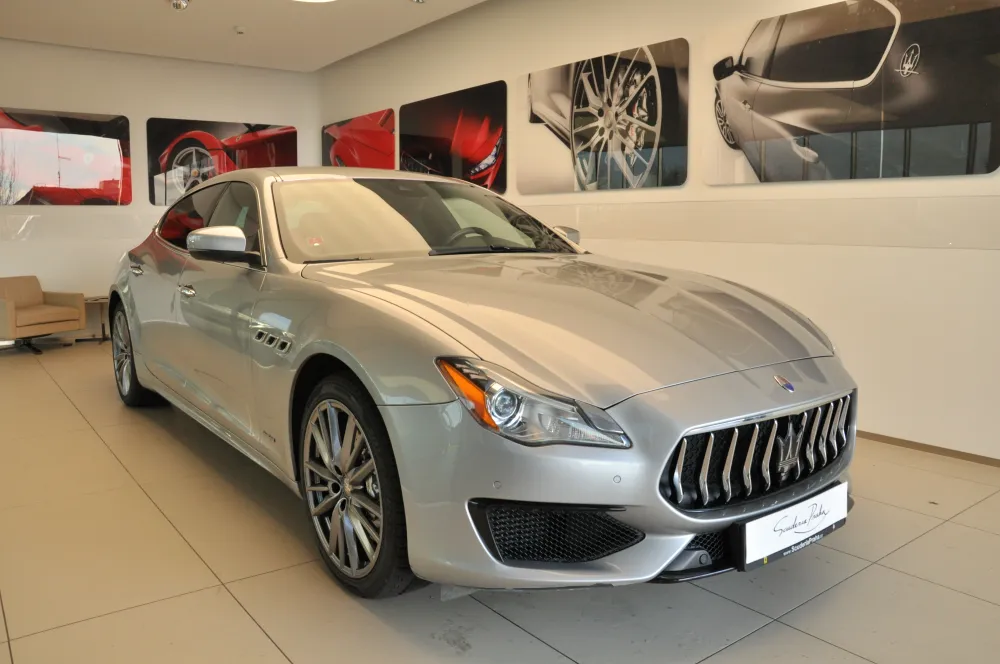 Maserati Quattroporte foto 2