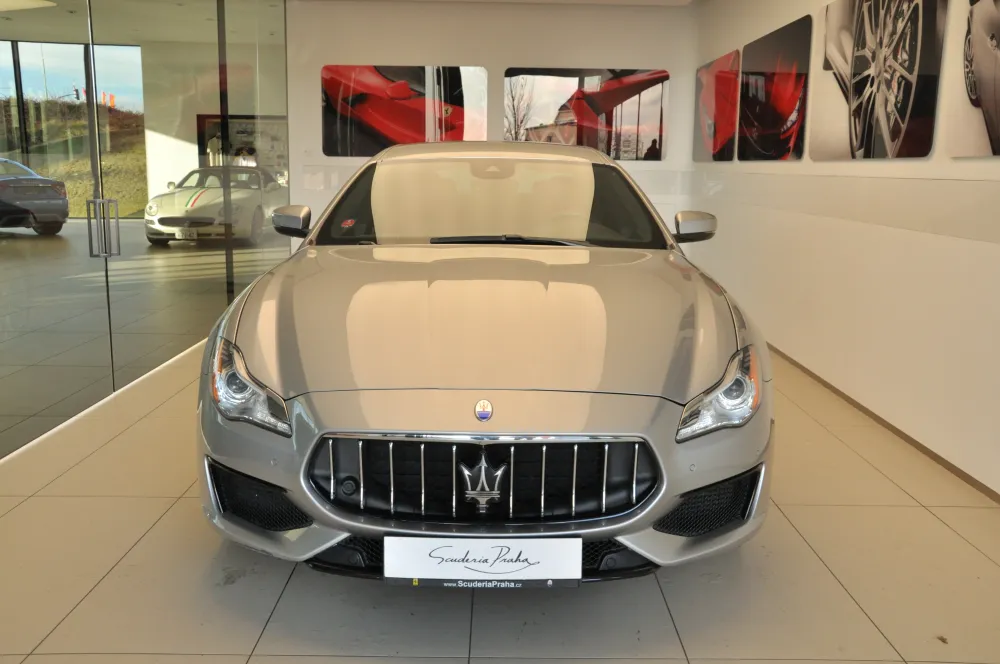 Maserati Quattroporte foto 3