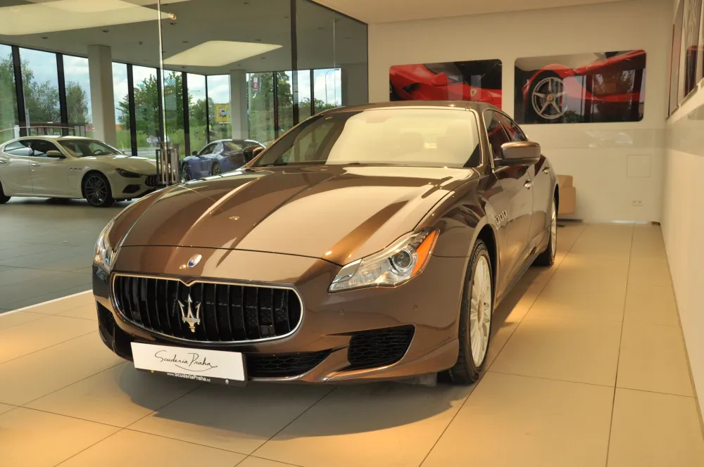 Maserati Quattroporte foto 1