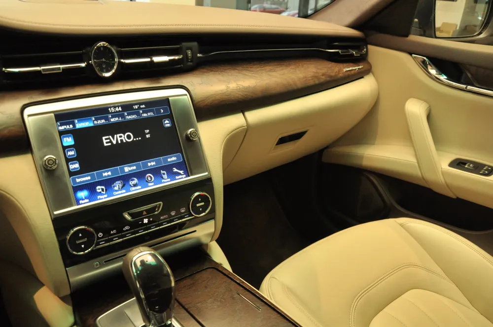 Maserati Quattroporte foto 11