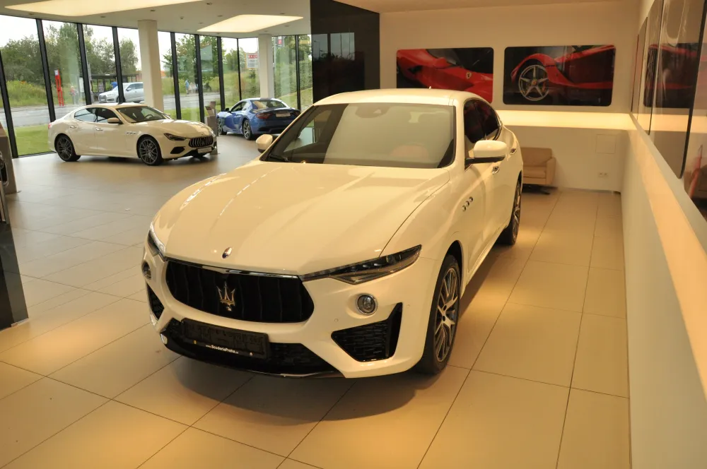 Maserati Levante foto 1