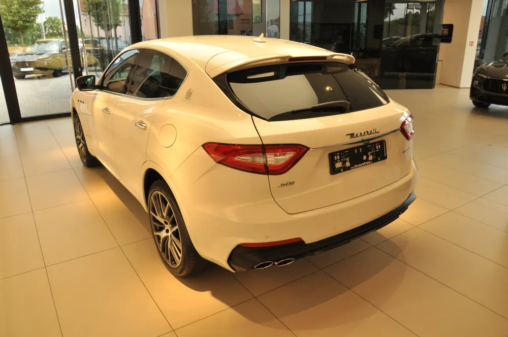 Maserati Levante foto 4