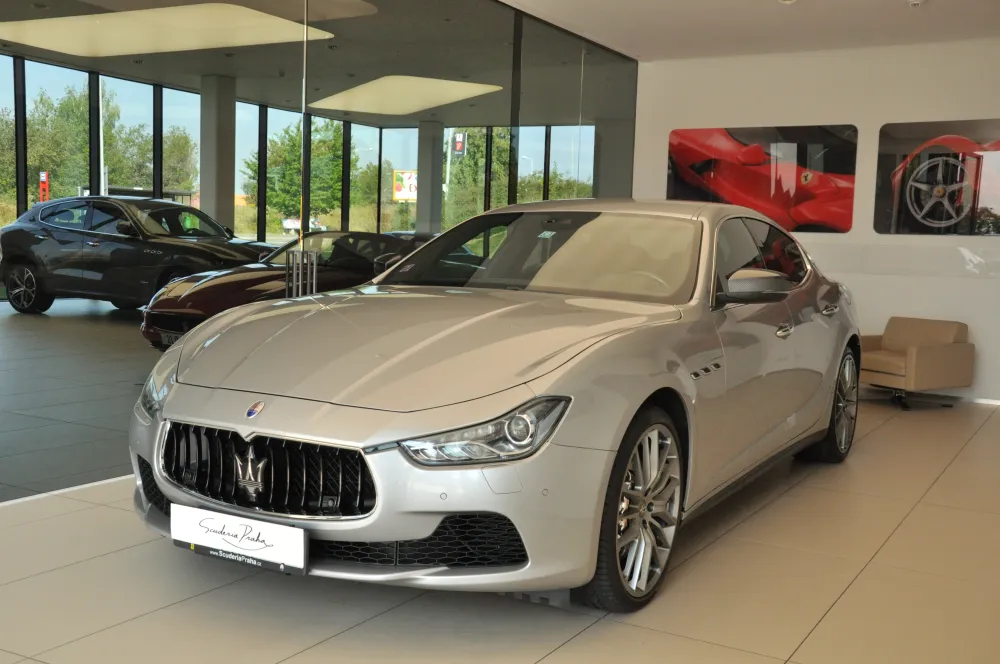 Maserati Ghibli foto 1