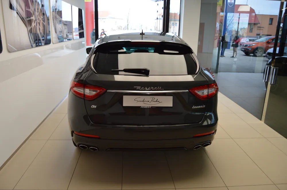 Maserati Levante foto 5