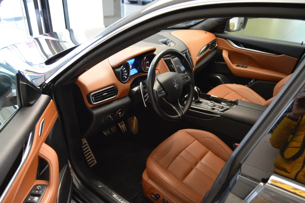 Maserati Levante foto 10