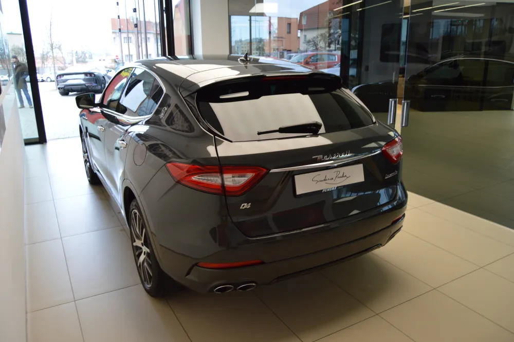 Maserati Levante foto 4