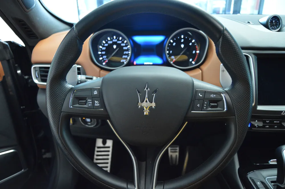 Maserati Levante foto 12