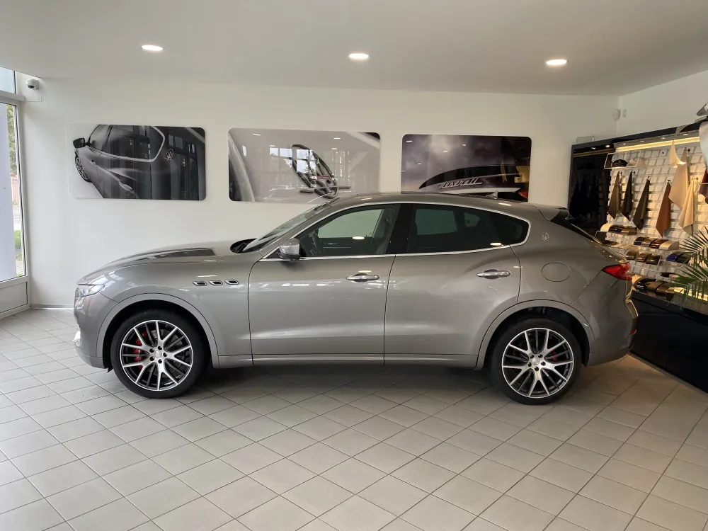 Maserati Levante foto 8