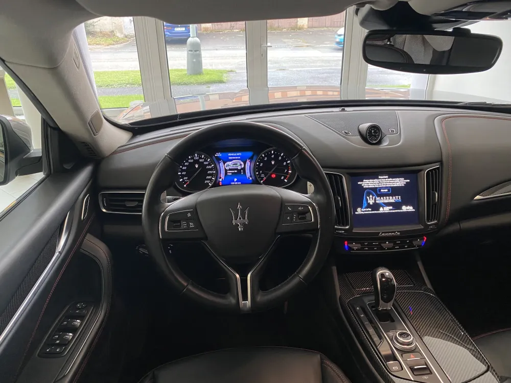 Maserati Levante foto 13