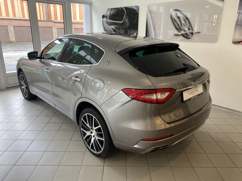 Maserati Levante foto 4