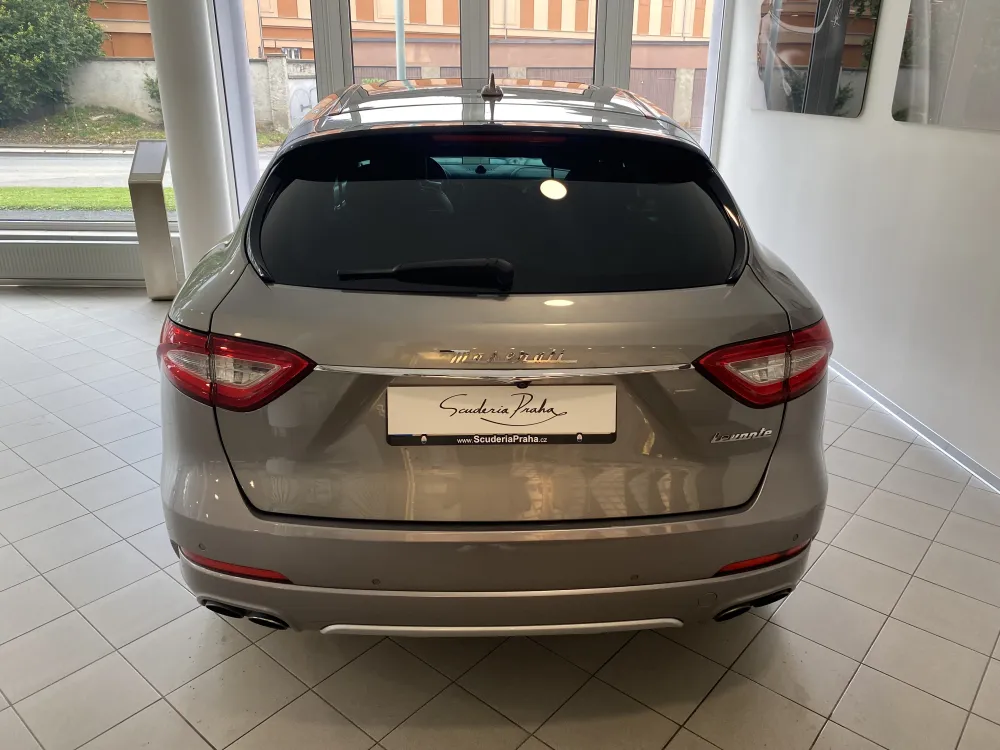 Maserati Levante foto 5