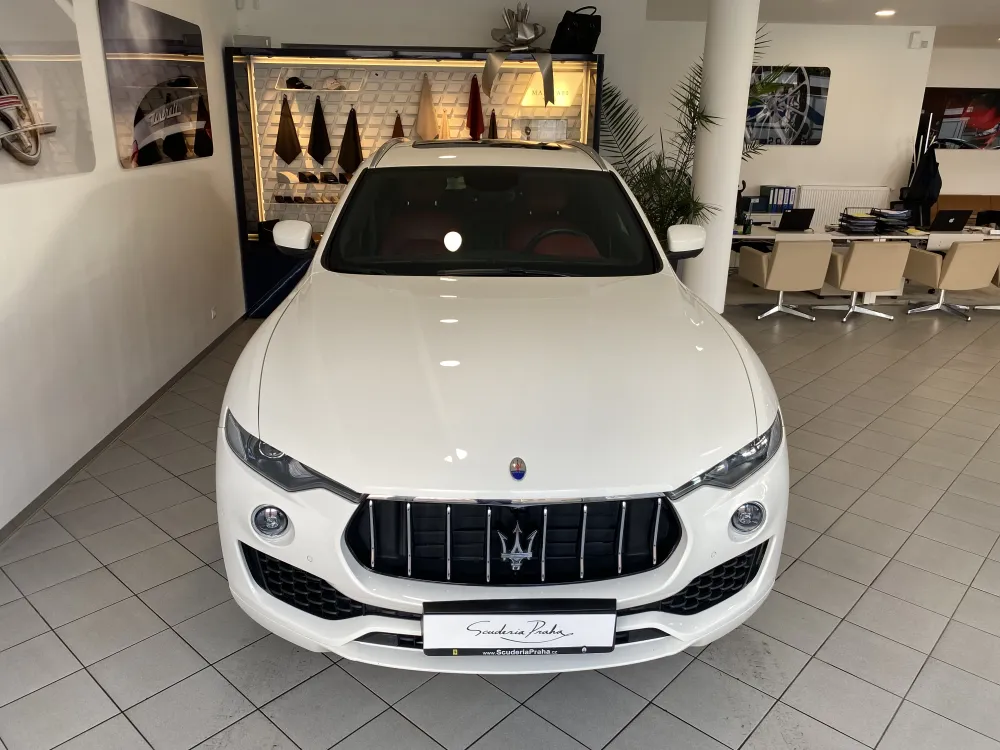 Maserati Levante foto 2