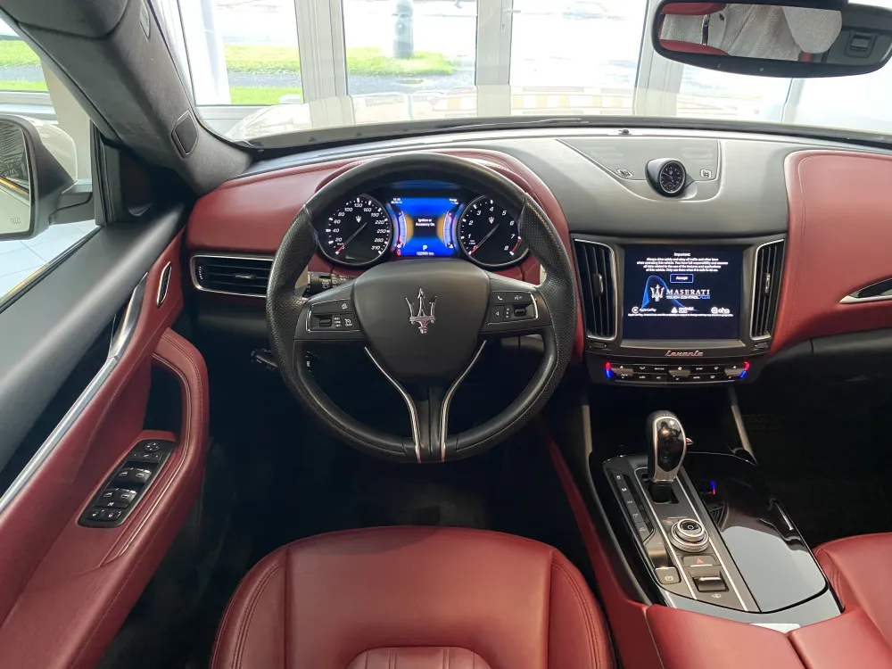 Maserati Levante foto 12