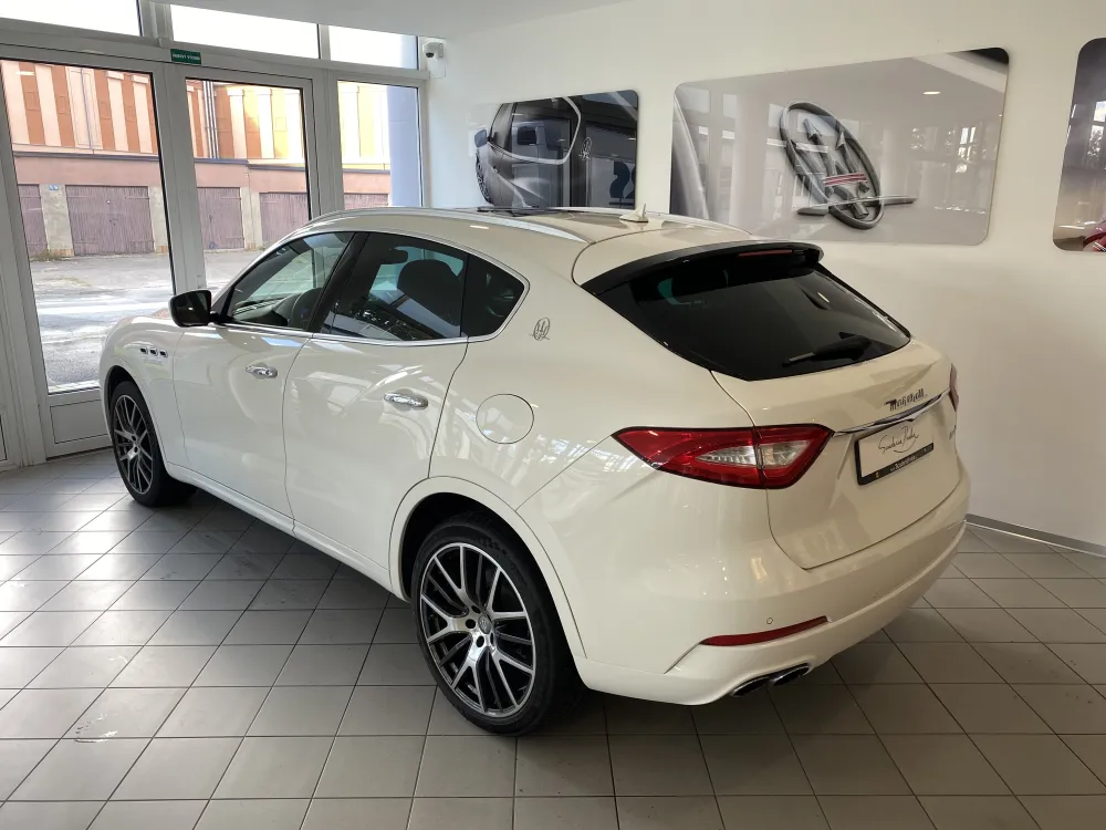 Maserati Levante foto 5