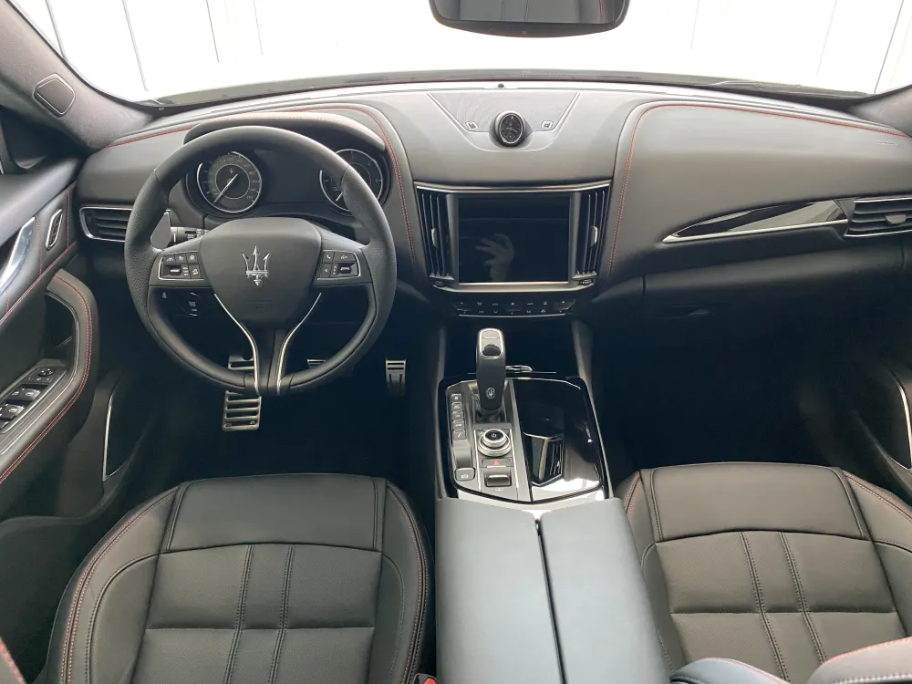 Maserati Levante foto 11