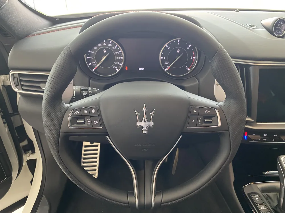 Maserati Levante foto 12