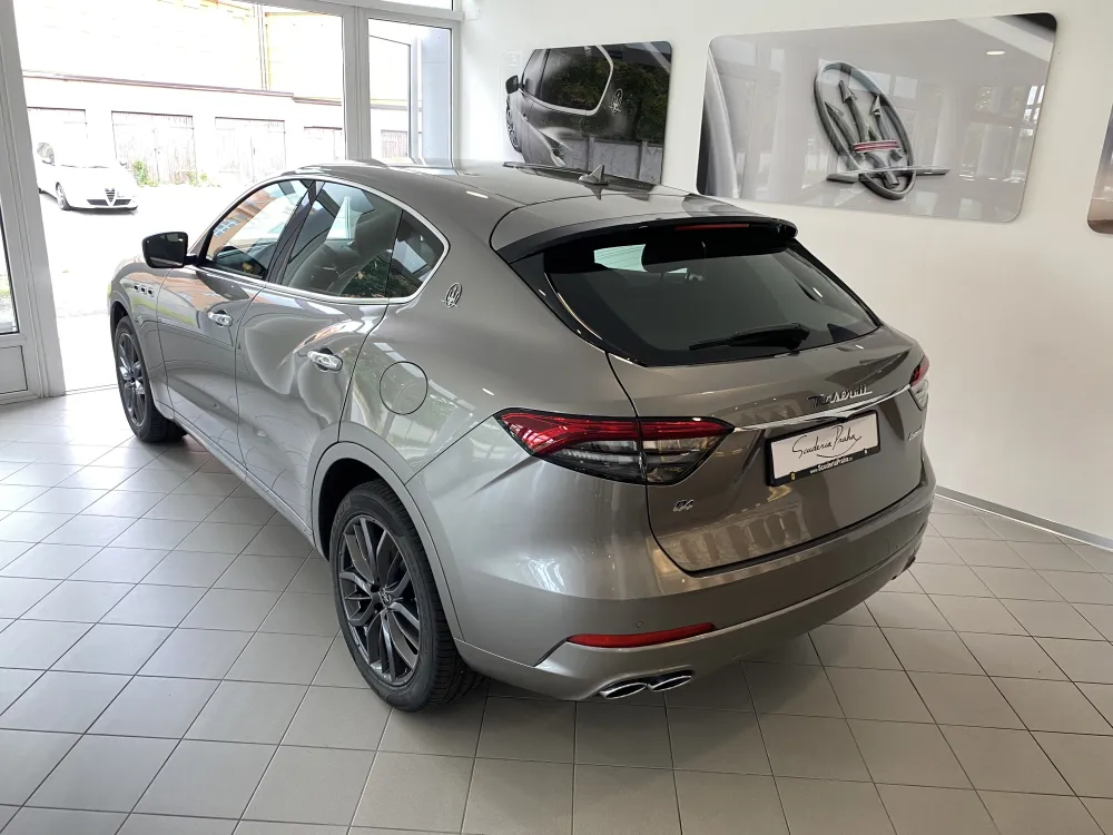 Maserati Levante foto 4