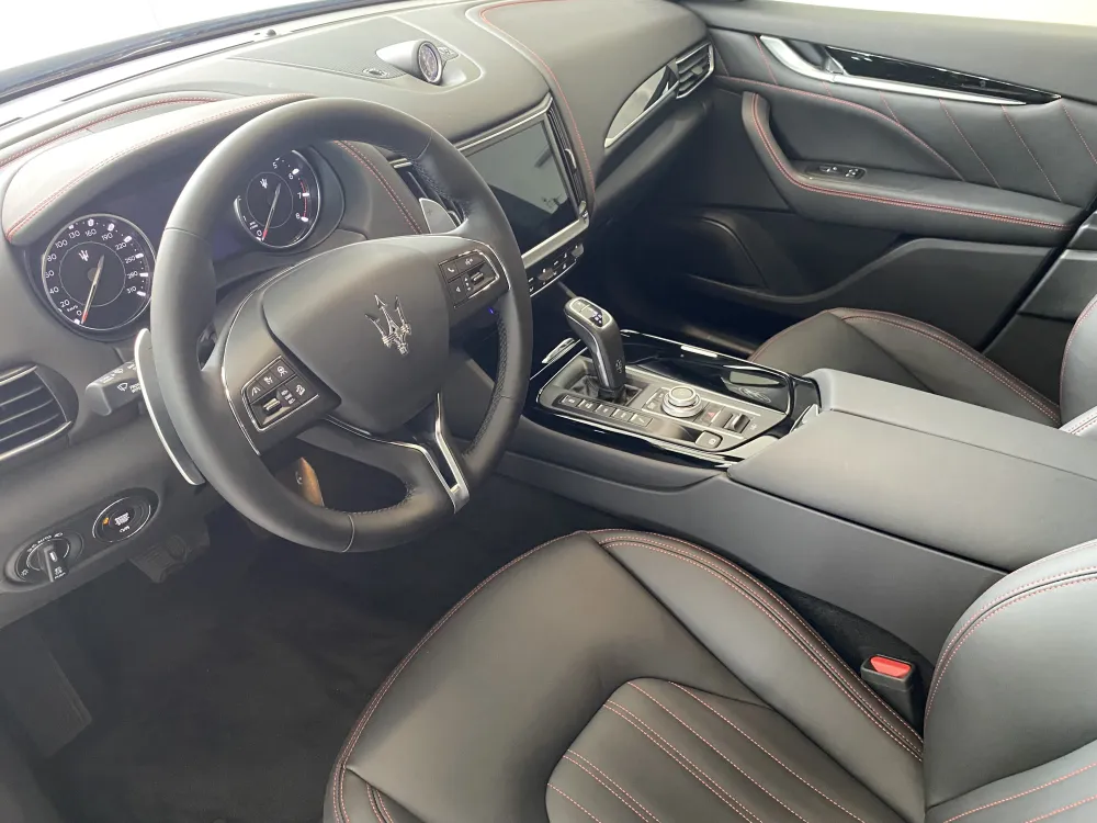 Maserati Levante foto 12