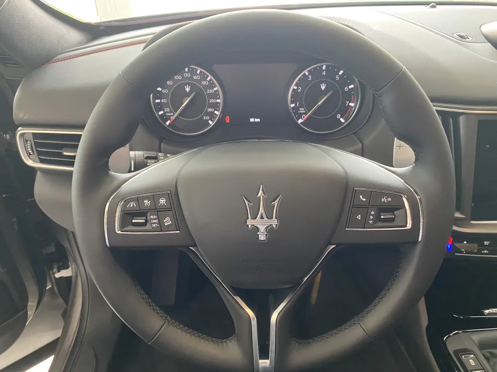 Maserati Levante foto 11