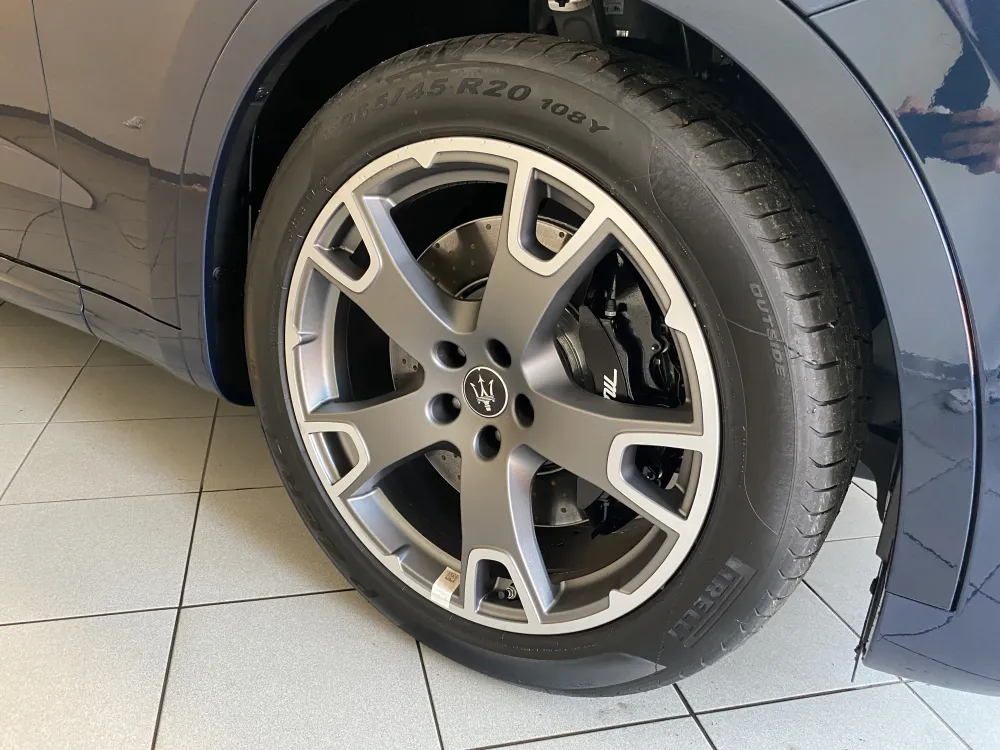 Maserati Levante foto 8