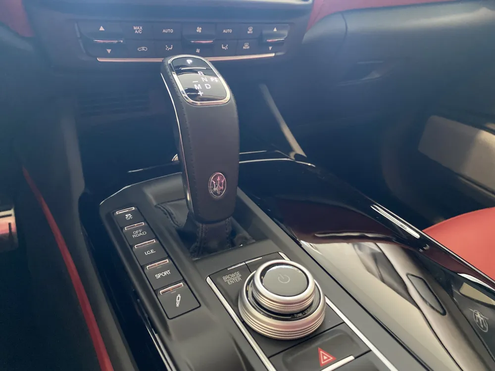 Maserati Levante foto 21