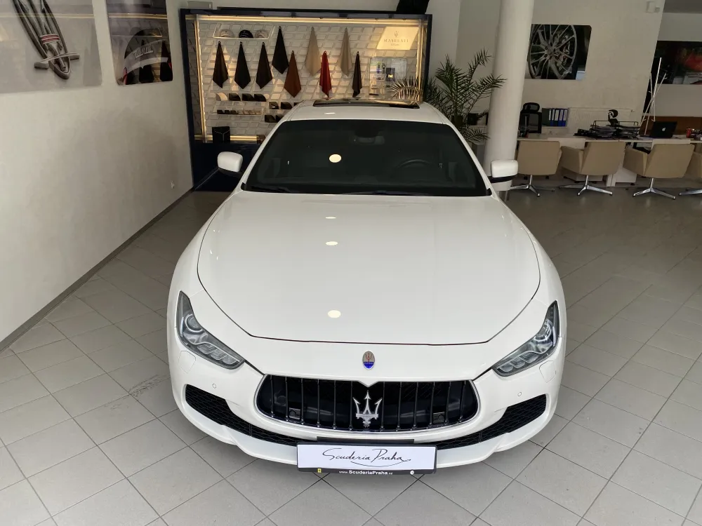 Maserati Ghibli foto 2