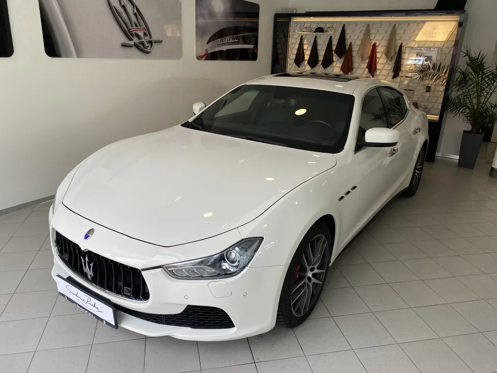 Maserati Ghibli foto 1