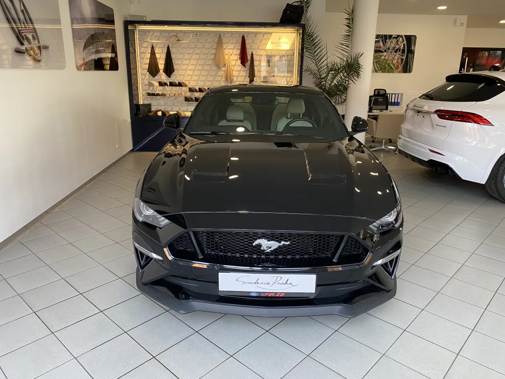 Ford Mustang GT V8 foto 2