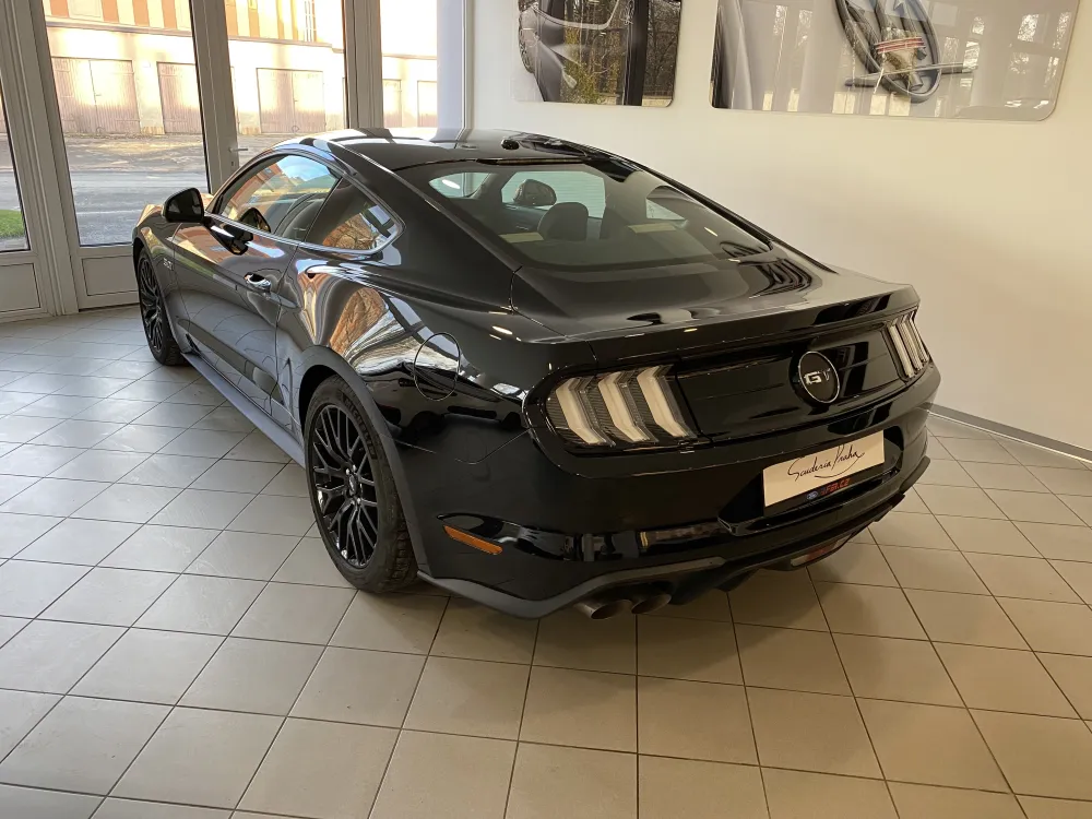 Ford Mustang GT V8 foto 4
