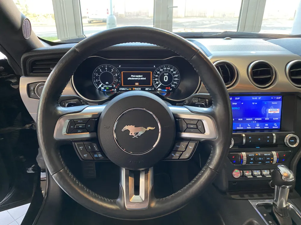 Ford Mustang GT V8 foto 15