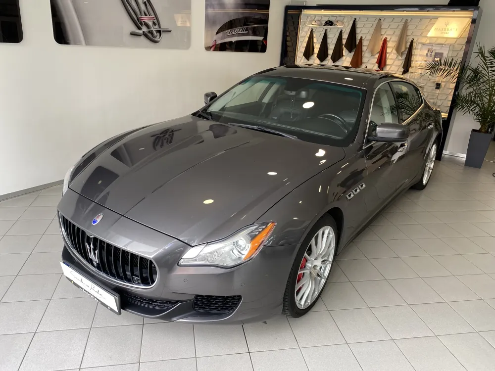 Maserati Quattroporte foto 1