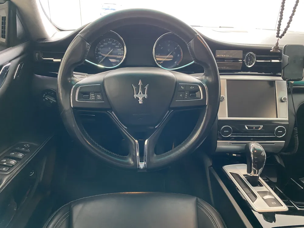 Maserati Quattroporte foto 12