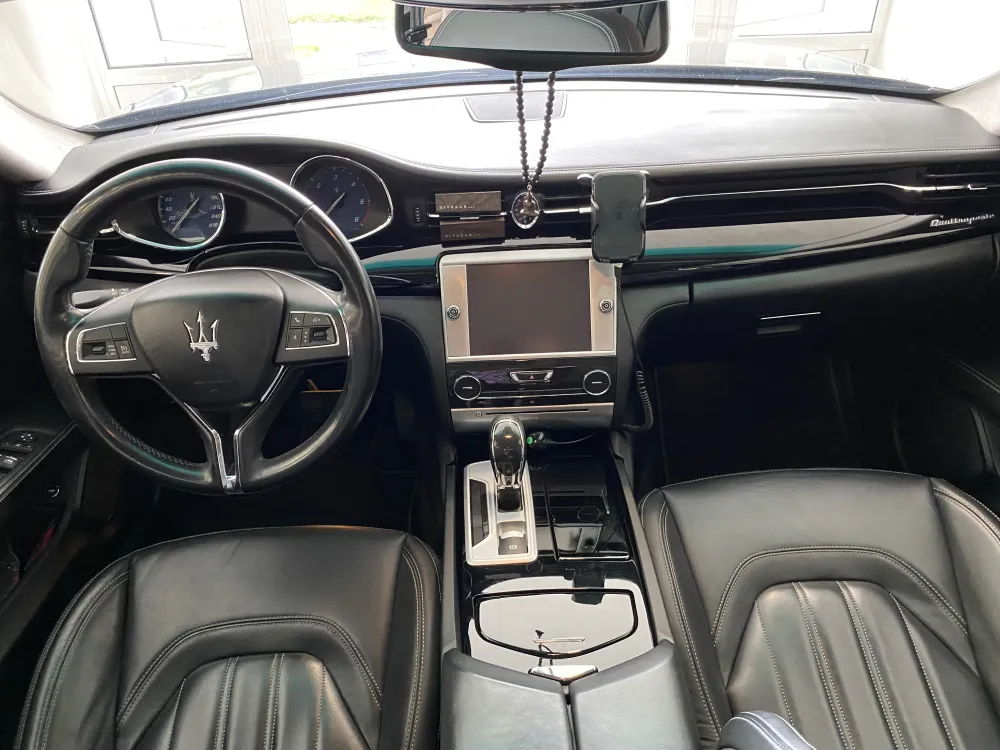 Maserati Quattroporte foto 11