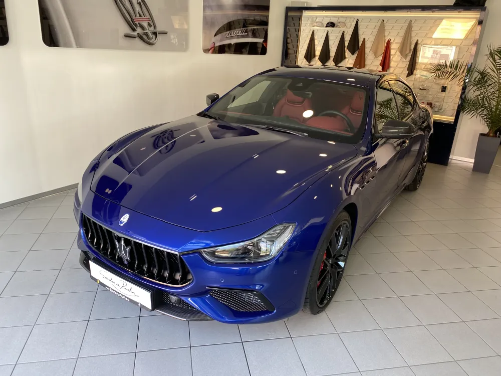Maserati Ghibli foto 1