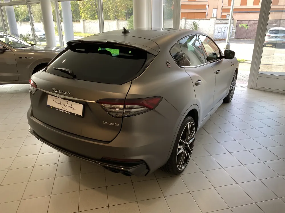 Maserati Levante foto 6