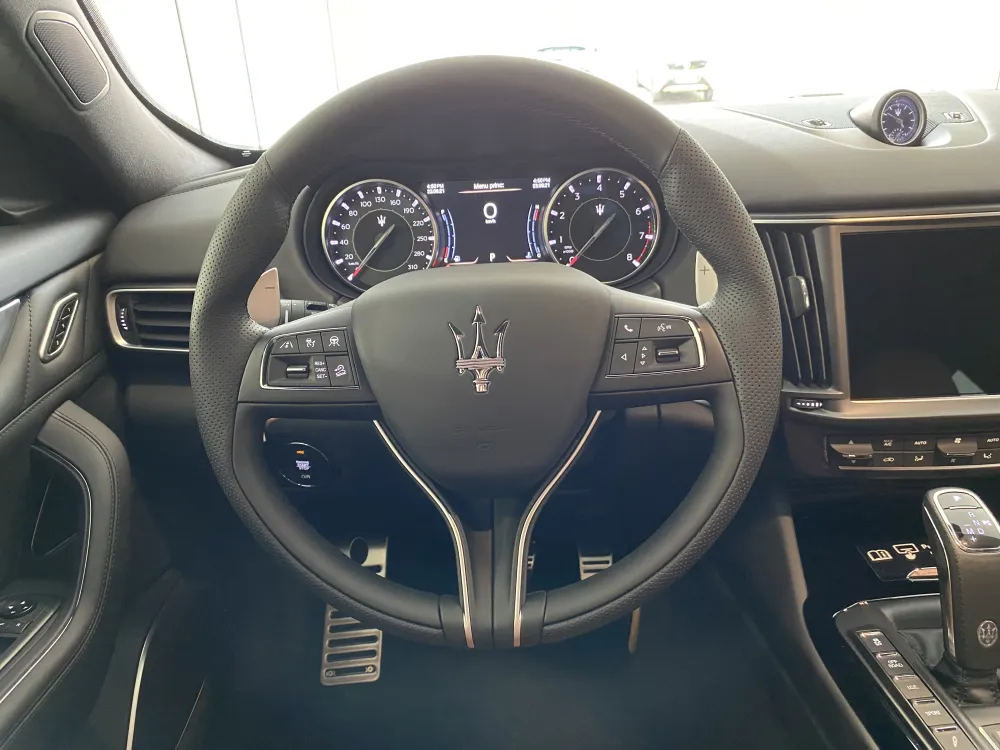 Maserati Levante foto 18