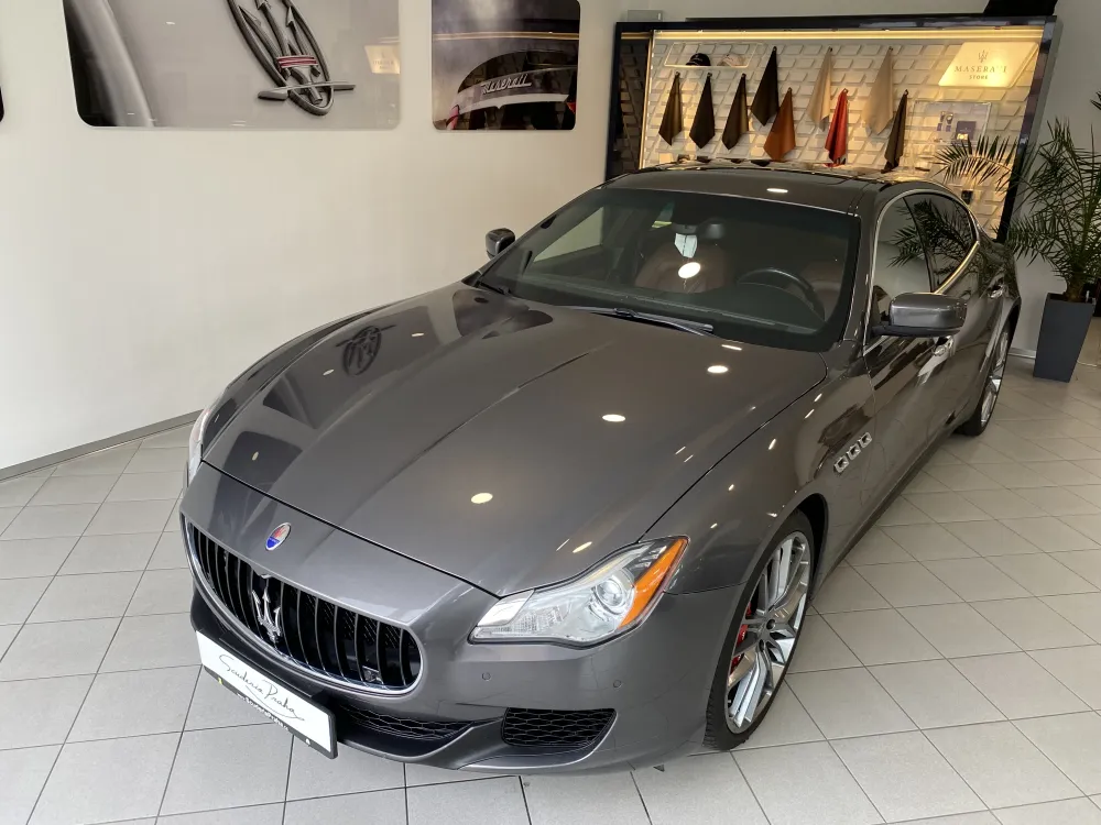 Maserati Quattroporte foto 1
