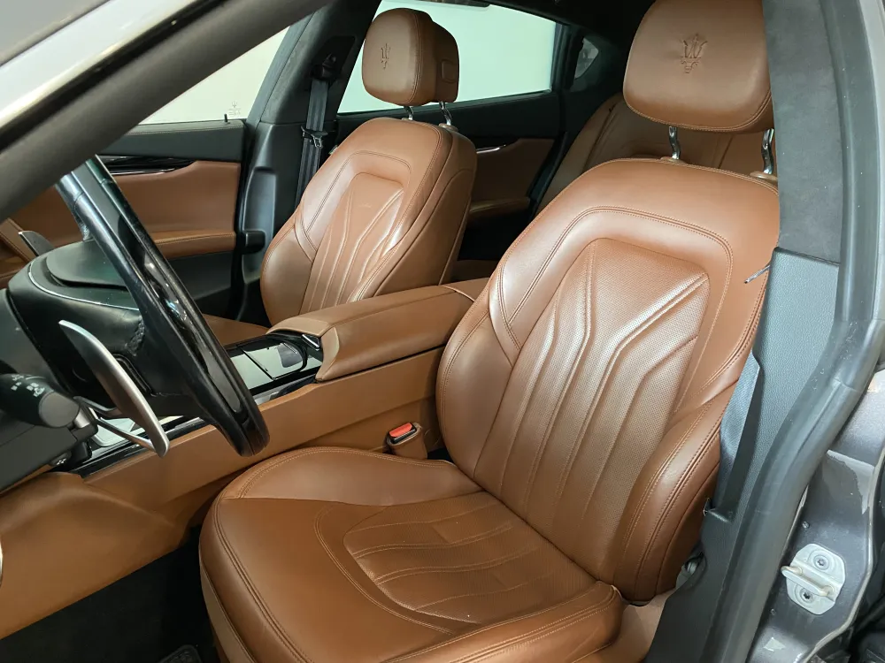 Maserati Quattroporte foto 10