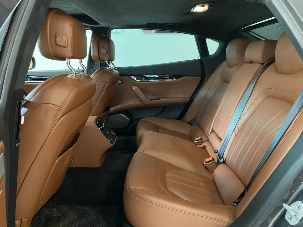 Maserati Quattroporte foto 12
