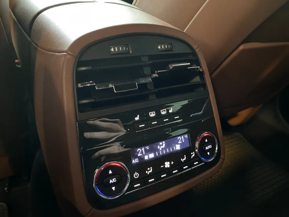 Maserati Quattroporte foto 11
