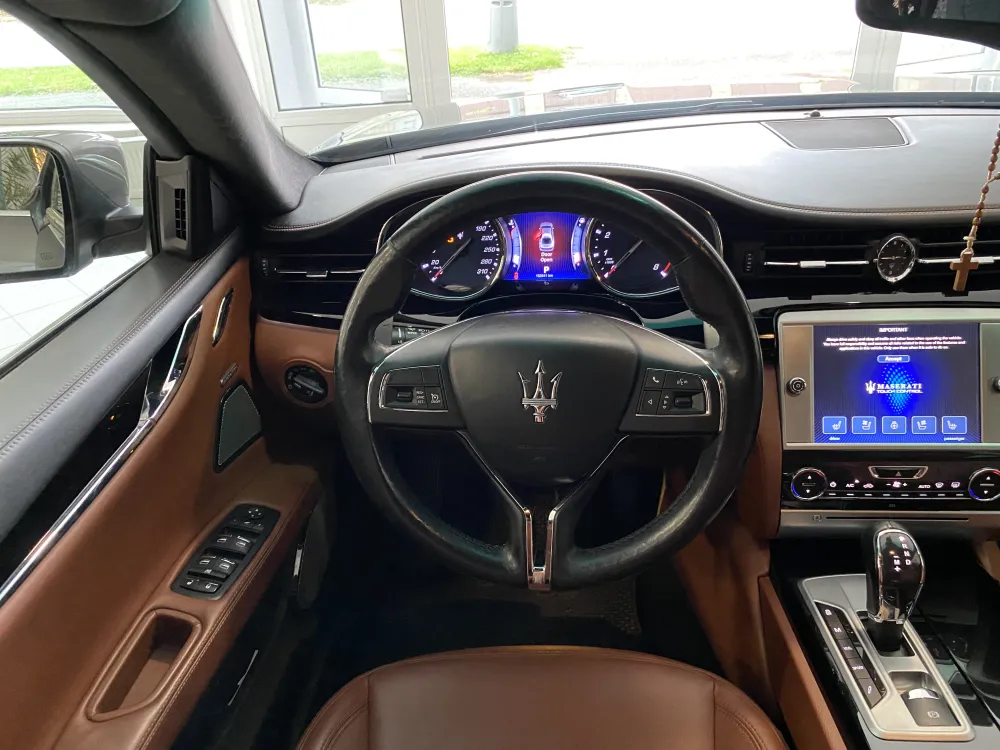 Maserati Quattroporte foto 15