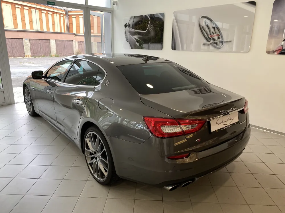Maserati Quattroporte foto 5