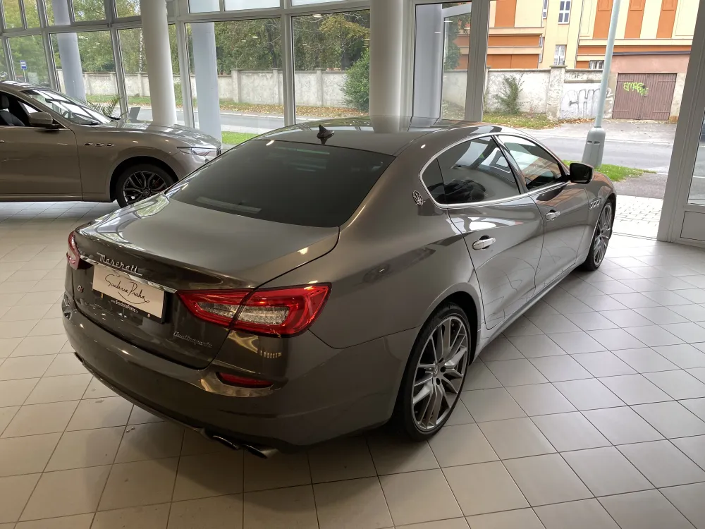 Maserati Quattroporte foto 7